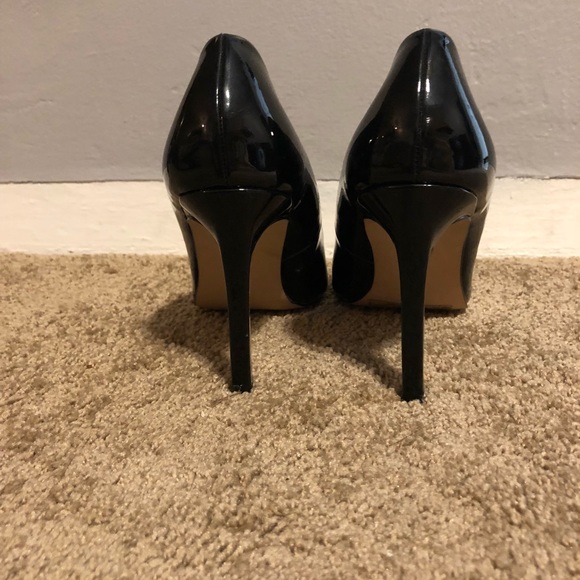 Forever 21 size 7.5 black heels! Only worn once! - Picture 3 of 4